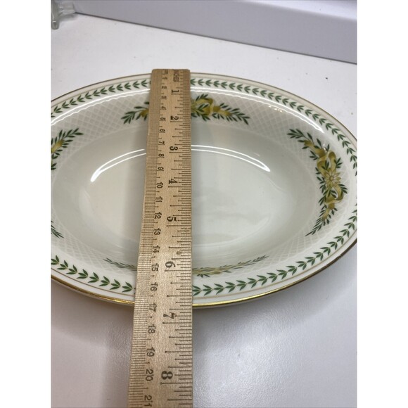 Eschenbach Roswitha Baronet China Greenbriar 9” Oval Bowl - Picture 9 of 10